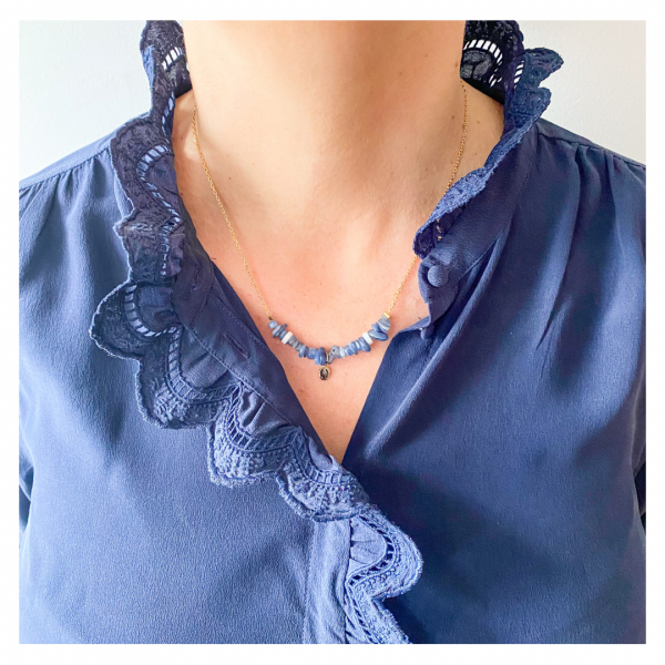 Collier catho en plaqué or médaille miraculeuse et gemmes (nacre et kyanite) | Fatima – Image 4