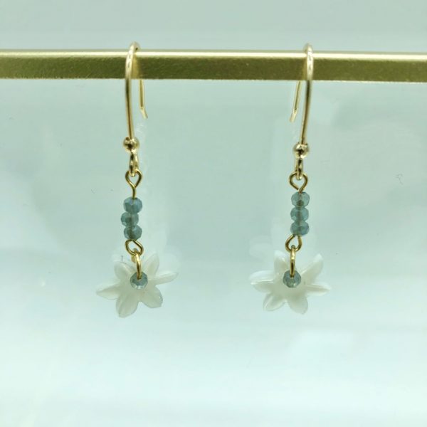Boucles d'Oreilles Plaqué Or Nacre & Perles de verre | Fuerteventura – Image 2