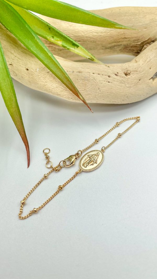 Bracelet à l'effigie de la Vierge Marie sur chaine perlée |  Marie – Image 2