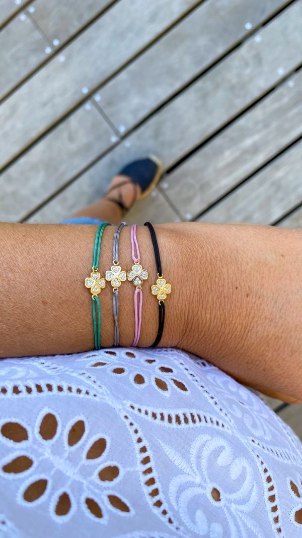 Bracelet Fleur de Cœur Brillant en strass et plaqué or | Isla Corazón – Image 4