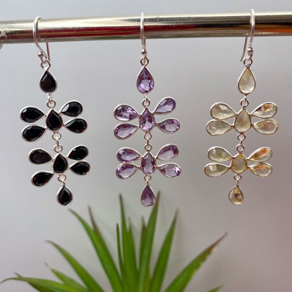 Boucle d'oreille chandelier fleur et gemmes | les Glénands