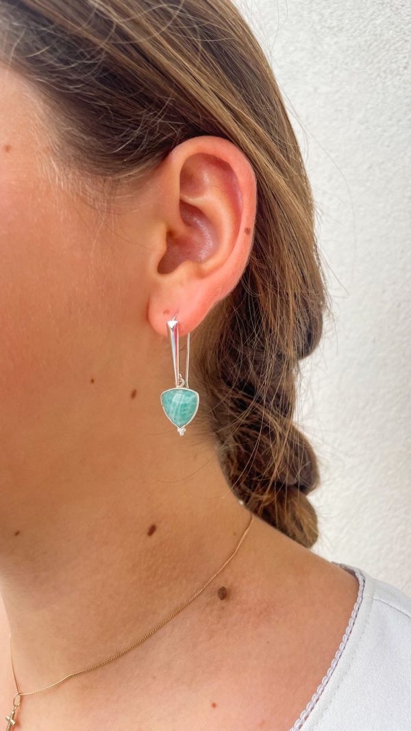 Boucle d'oreille grand crochet en pierres naturelles | Comores – Image 5