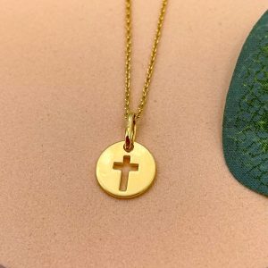 Collier mini médaille Croix évidée en plaqué or | Amoris