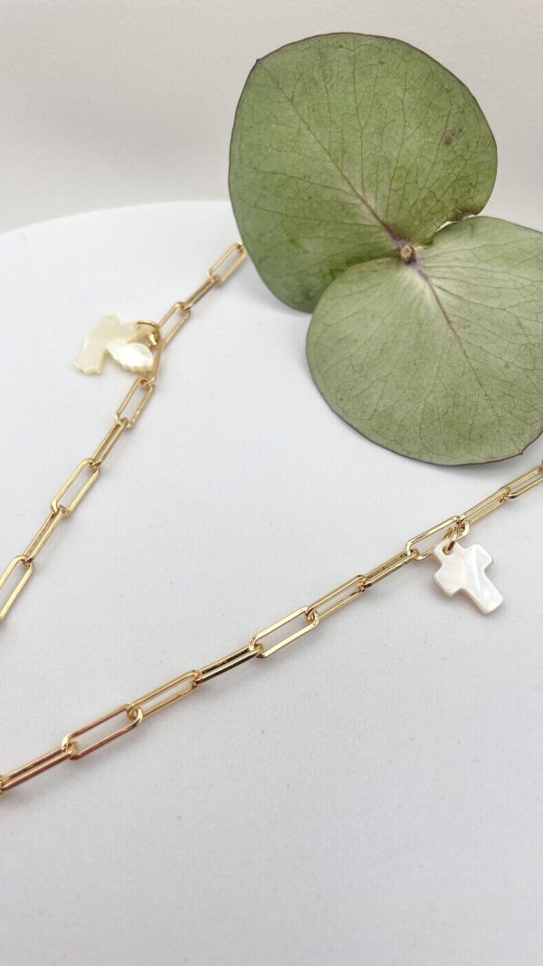Collier breloques religieuses : croix, colombe et médaille miraculeuse | Sainte Famille – Image 2