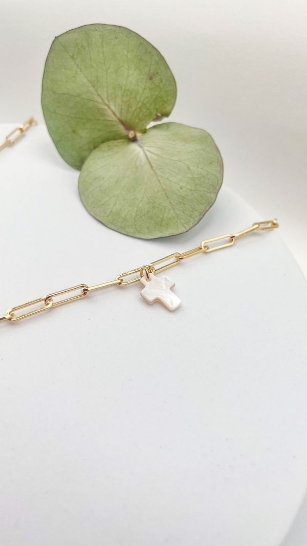 Collier breloques religieuses : croix, colombe et médaille miraculeuse | Sainte Famille – Image 5