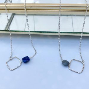 Collier Argent & Gemmes : lapis lazuli ou Quartz gris | Corsica