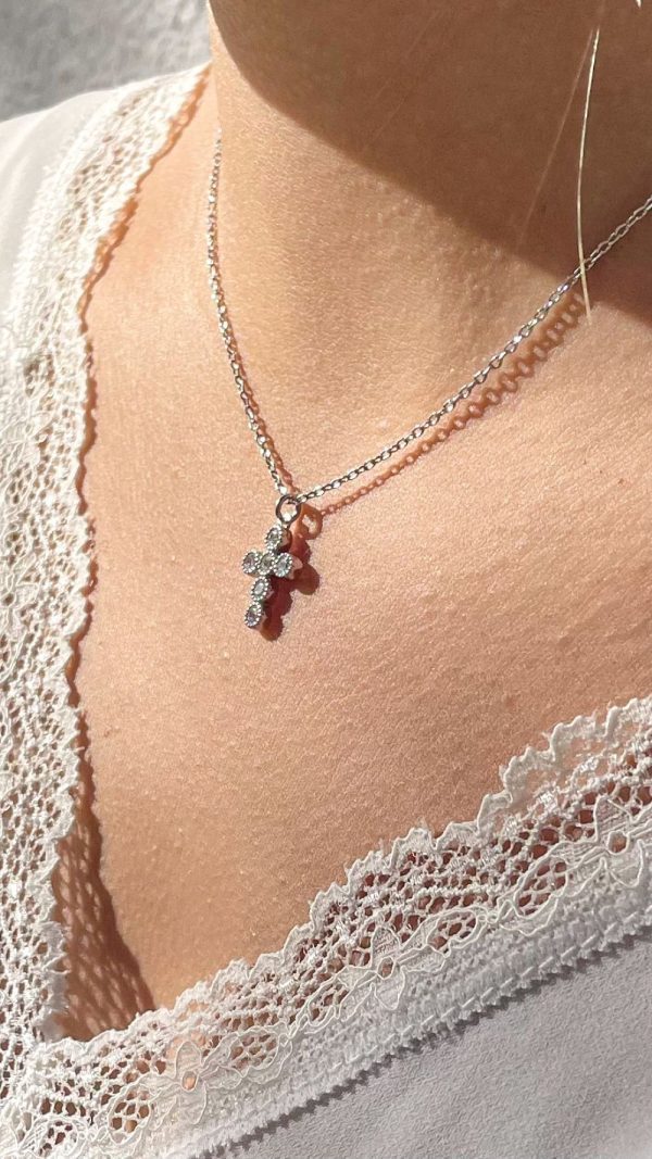 Collier croix zirconium en argent | Croit en lui – Image 3