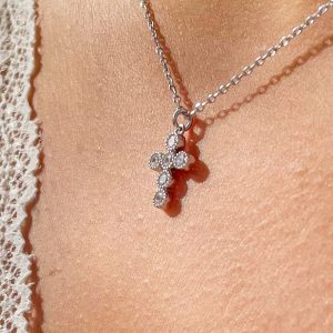 Collier croix zirconium en argent | Croit en lui
