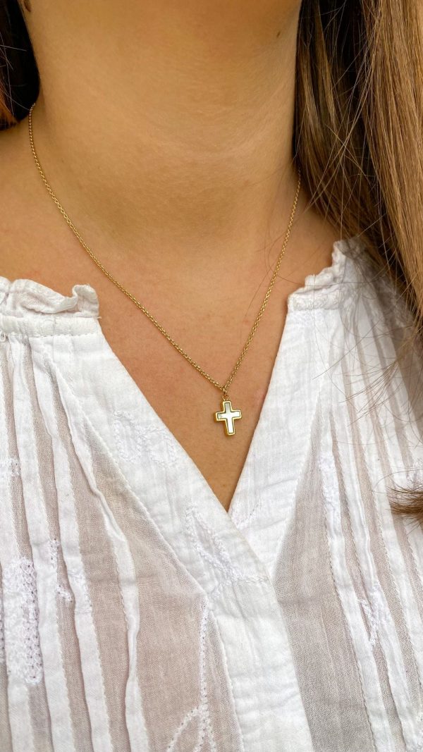 Collier Croix nacre blanche et plaqué or | Tous saints – Image 4