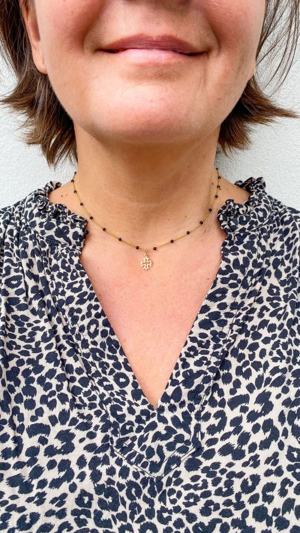 Collier croix occitane et chaine perlée | Saint Sernin – Image 4