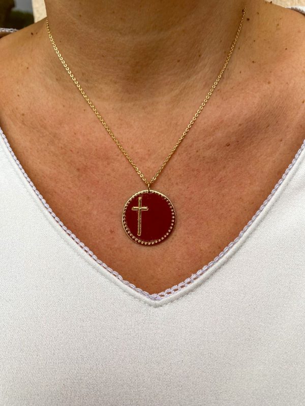 Collier grande médaille croix à personnaliser en plaqué or | Jean de la Croix – Image 6