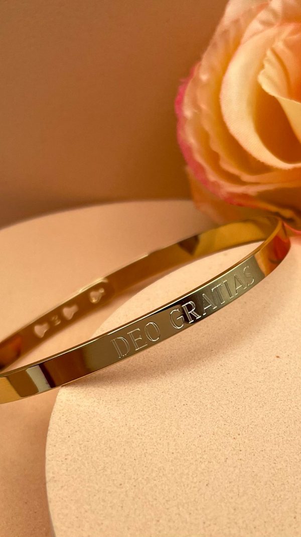 Bracelet Jonc Gravé en  Plaqué Or | DEO GRATIAS – Image 4