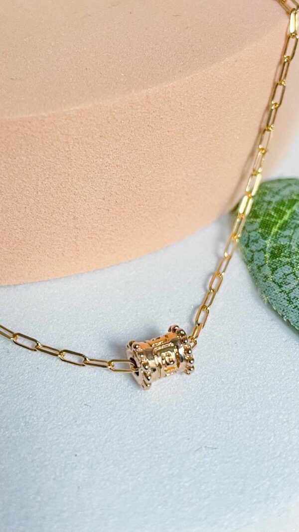 Collier bohème Fidji avec pendentif tube balinais en plaqué or