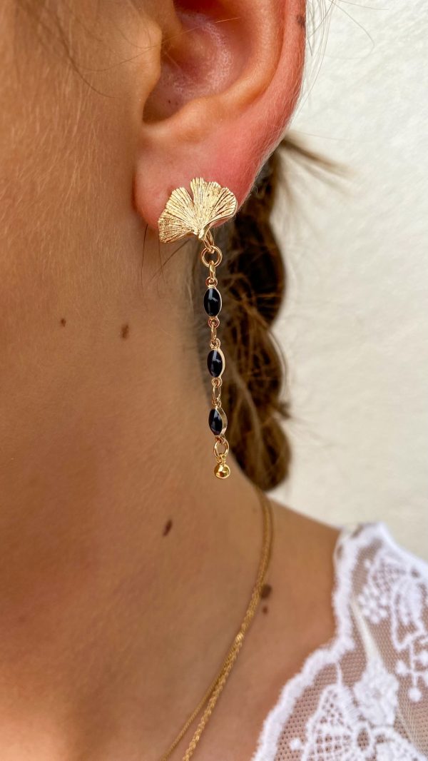Boucles d'Oreilles feuille de Ginkgo et résine colorée en Plaqué Or | Ouessant – Image 3