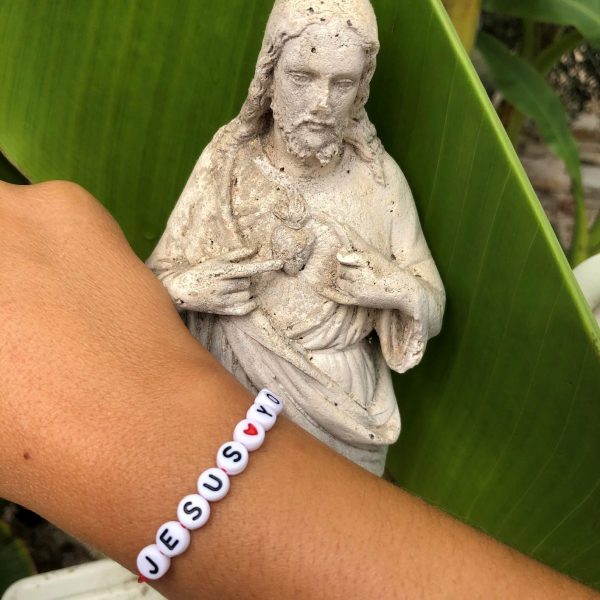 Bracelet de lettre personnalisé | Jésus loves You – Image 2