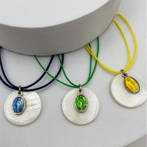 Collier médaille miraculeuse colorée en argent | Catherine labouré