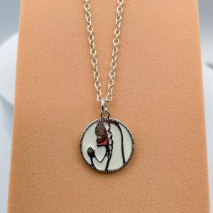 Collier de première communion | Médaille de la Vierge Marie au voile