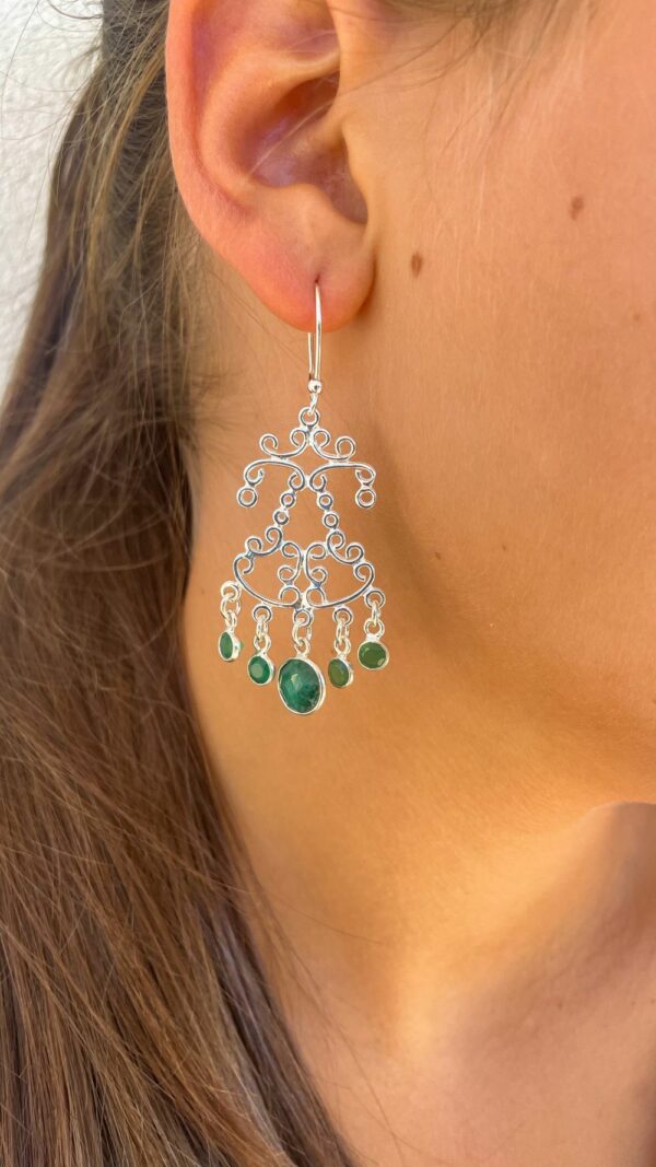 Boucles d’oreilles chandelier en argent ornées d’onyx vert – bijou élégant et raffiné