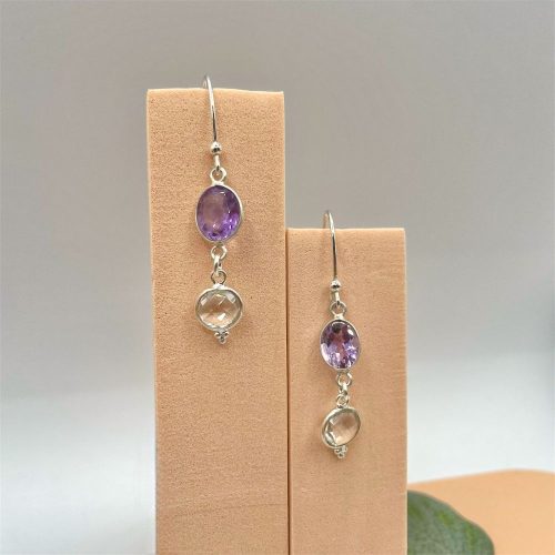 Boucles d'oreilles fines en argent et gemme améthyste et quartz blanc- Gemmes...& Vous