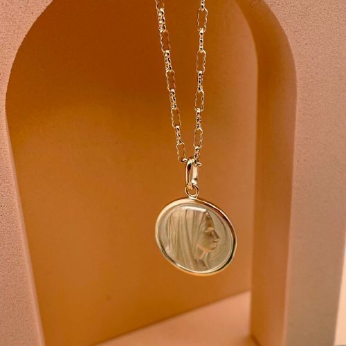 Collier médaille chrétienne Vierge Marie sur support, bijou chrétien moderne à personnaliser - médaille baptême